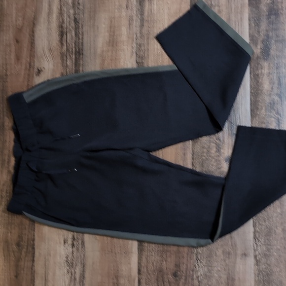 Lululemon On The Fly Pant Woven *Track Stripe Black / Dark Olive | 14 - Picture 6 of 12